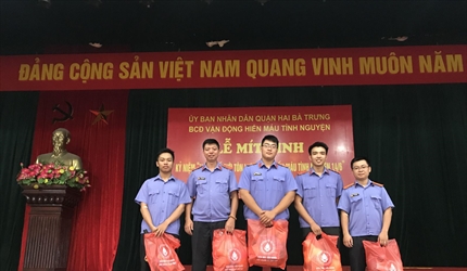 ĐOÀN THANH NIÊN VIỆN KSND QUẬN HAI BÀ TRƯNG HƯỞNG ỨNG PHONG TRÀO HIẾN...